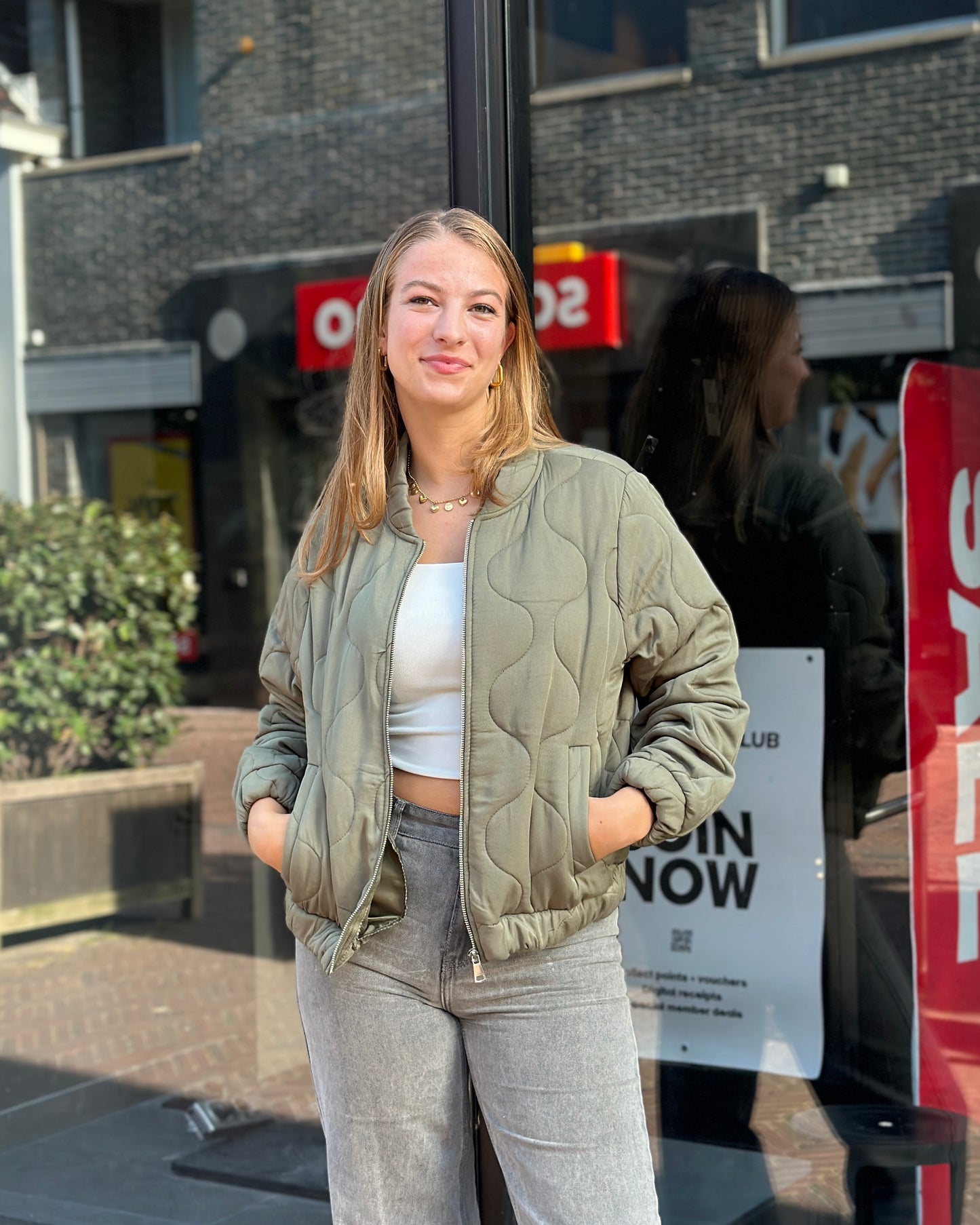 Bomberjack Anais Groen