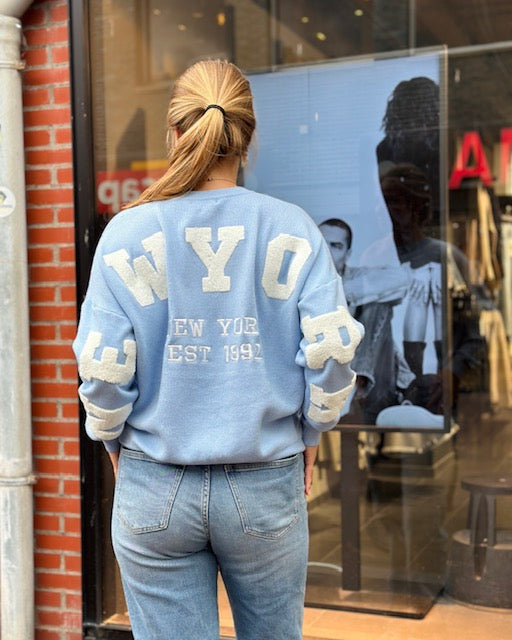 New York Sweater Baby Blue