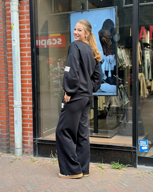 Comfy Pak Life Isn't Perfect Zwart