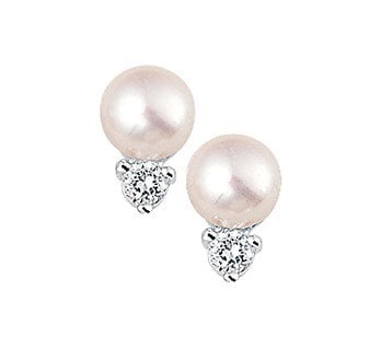 Freshwater pearl stud earrings with silver